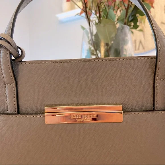 Authentic Kate Spade Crossbody - Picture 3 of 7